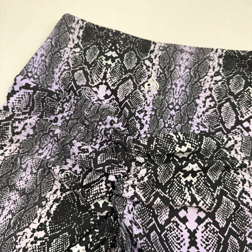Ryderwear Snake print scrunch bottom leggings Medium